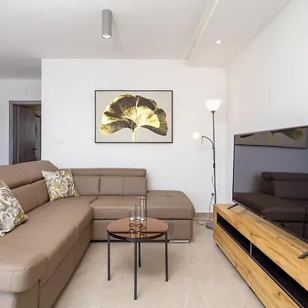 Milla Villa *